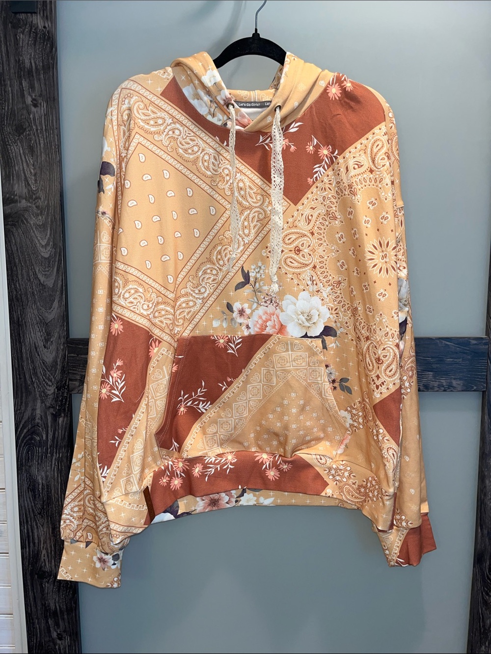 AMPERSAND AVE Patchwork Bandana & Floral Hoodie in Rust and Tan